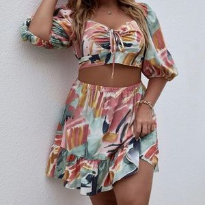 Front knot  milkmaid  top with ruffle hem skirt